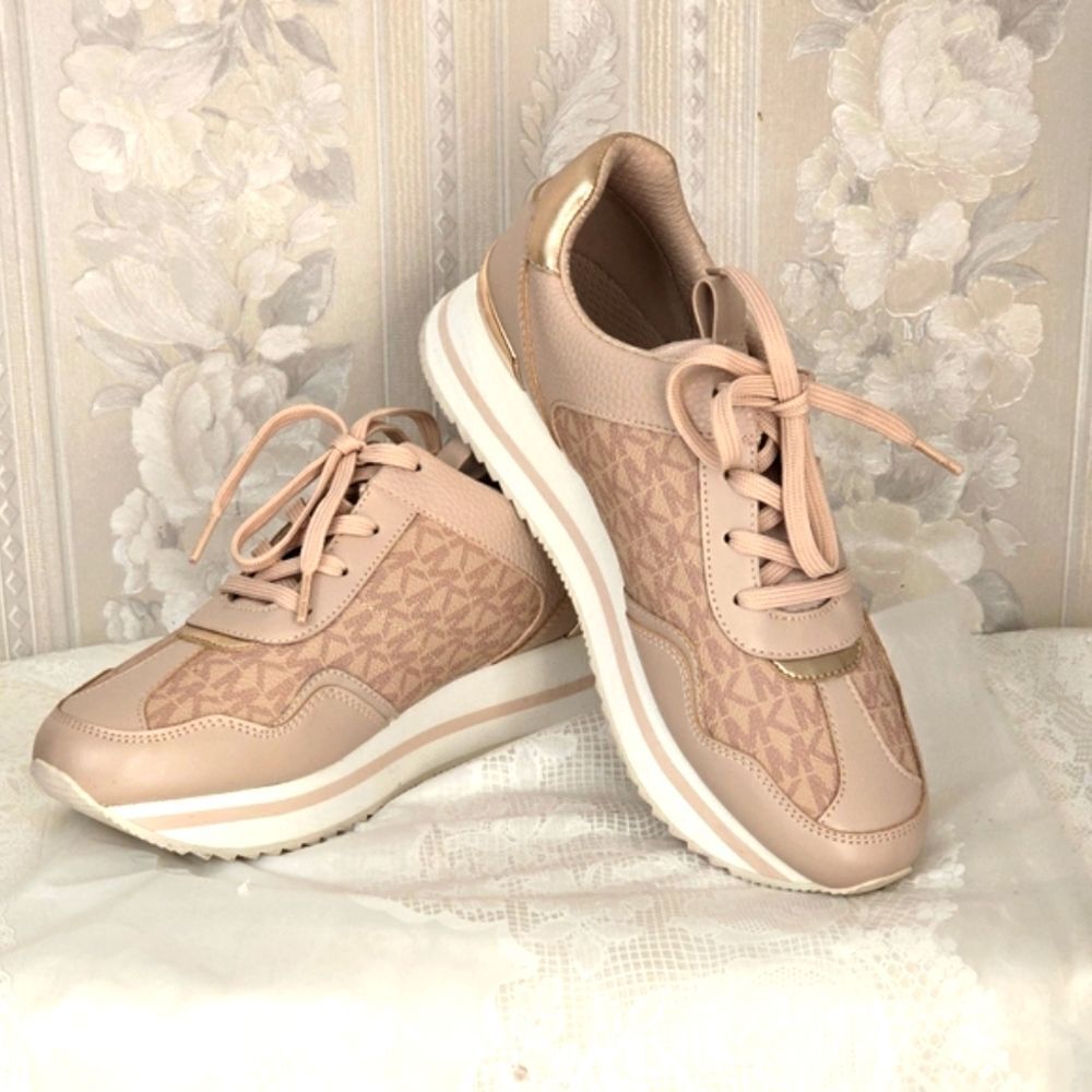 Michael Kors Women's Blush Sneakers EUC